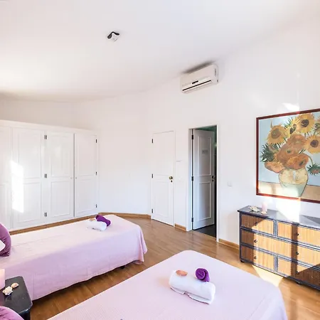 Villa Villa In Albufeira Near Beach And Marina *