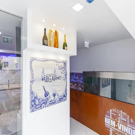 Villa In Albufeira Near Beach And Marina Албуфейра