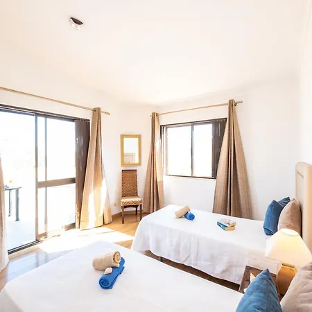 Villa In Albufeira Near Beach And Marina * Albufeira
